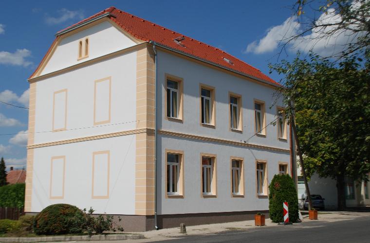 Polgármesteri Hivatal, Gersekarát, Béke u. 12. Polgármesteri Hivatal, Gersekarát, Béke u. 12.