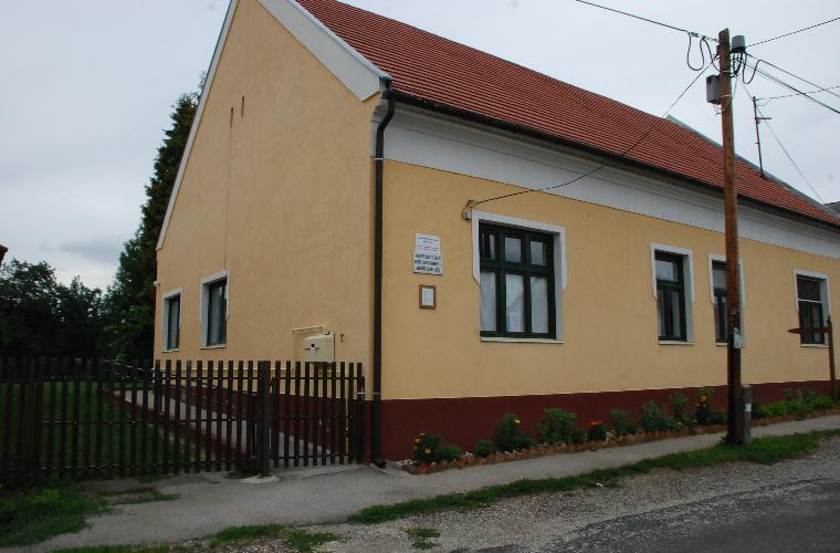 Orvosi rendelő, Gersekarát, Béke u. 44. Orvosi rendelő, Gersekarát, Béke u. 44.